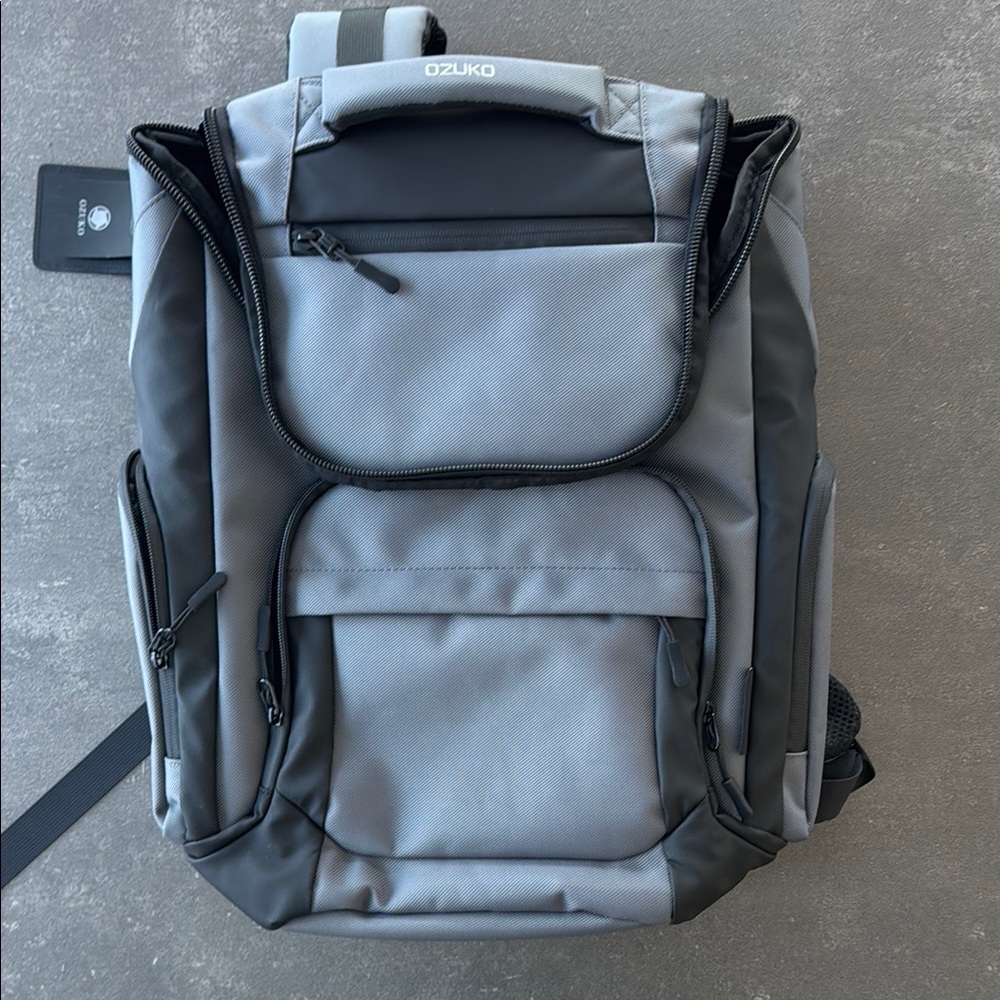 OZUKO Gray and Black Backpack